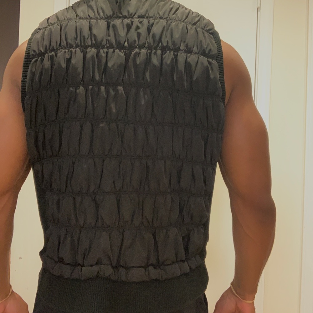 Calvin Klein Performance Vest - Picture 7 of 8